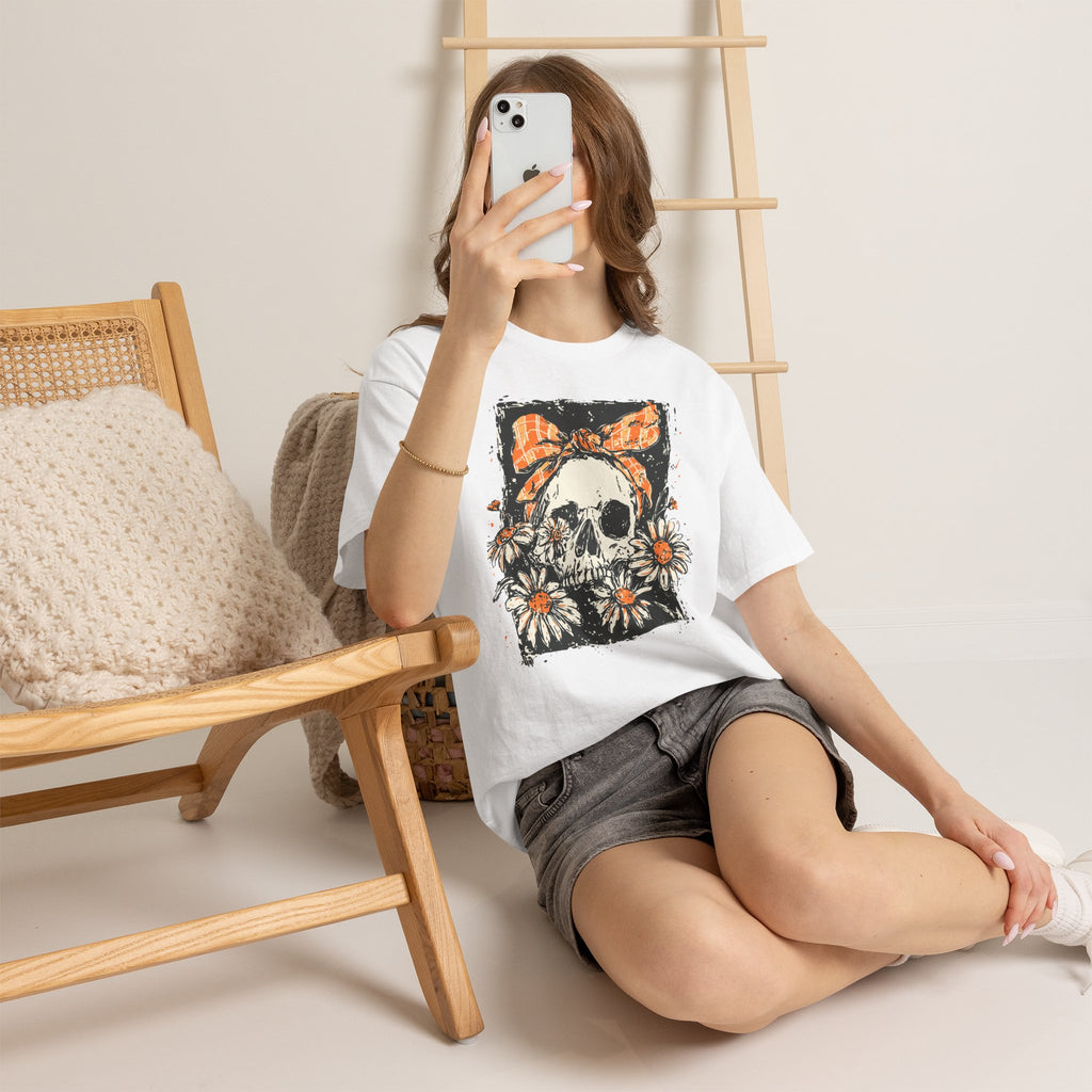 Skull with Daisies Tee – Vintage Floral Skull Graphic T‑Shirt