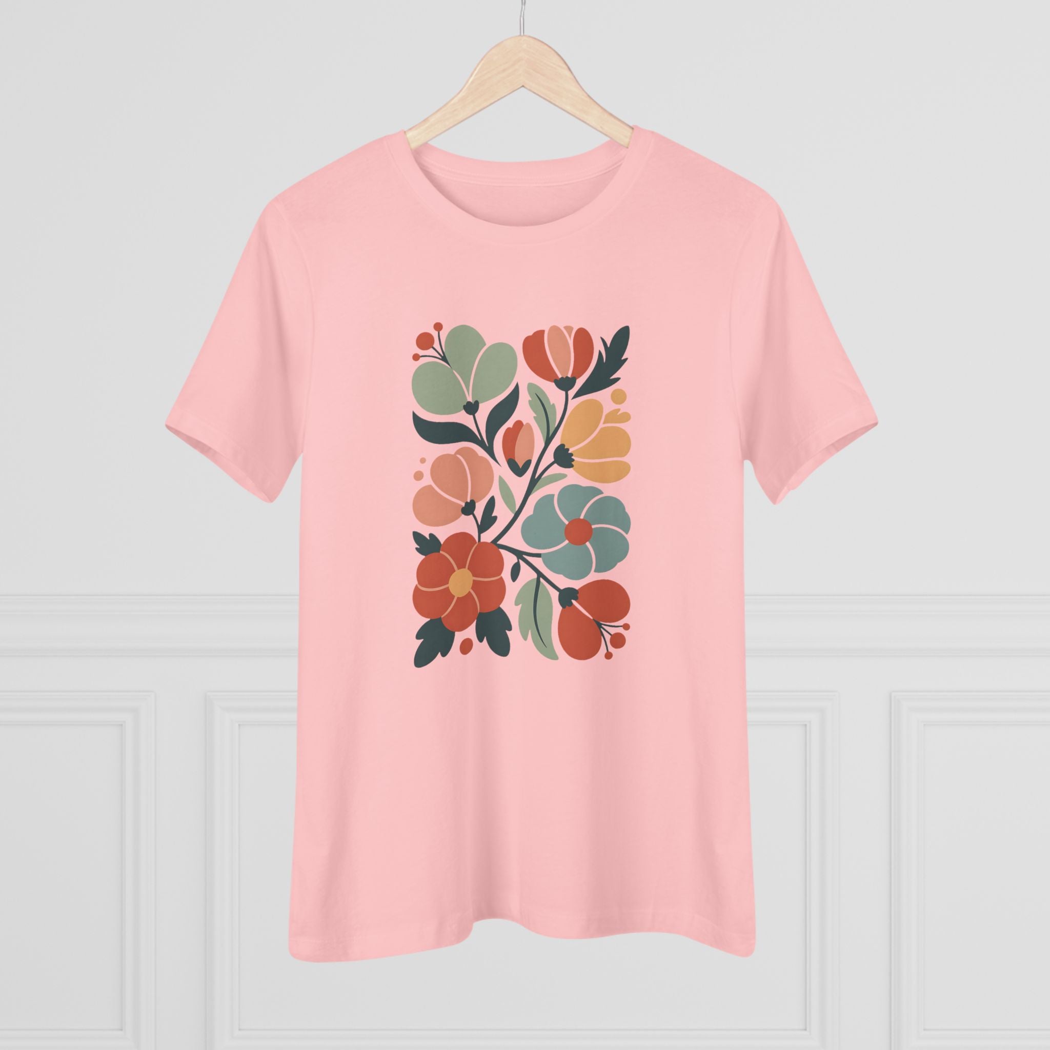 Floral Retro Bouquet Women's Tee — Vintage-Inspired Spring Floral T-Shirt