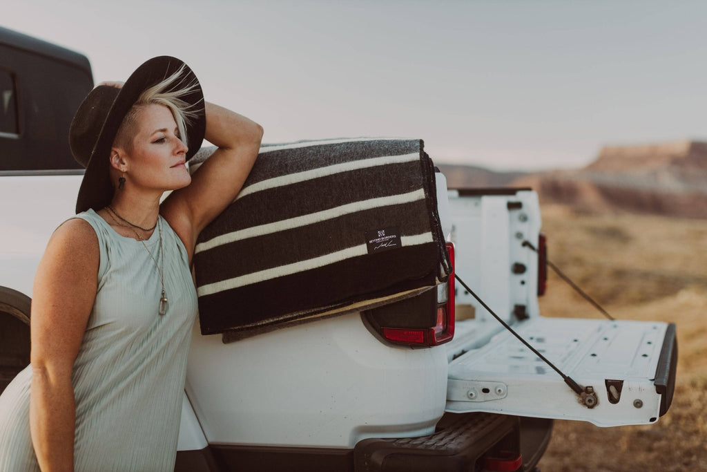 Caminante Blanket - Greyscale - Addy Avenue