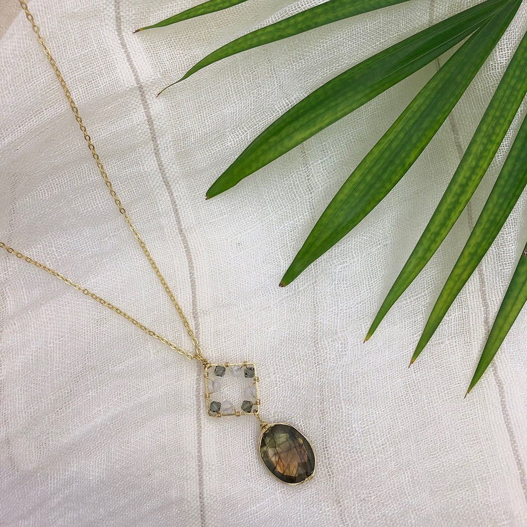 Labradorite Pendant Necklace - Addy Avenue