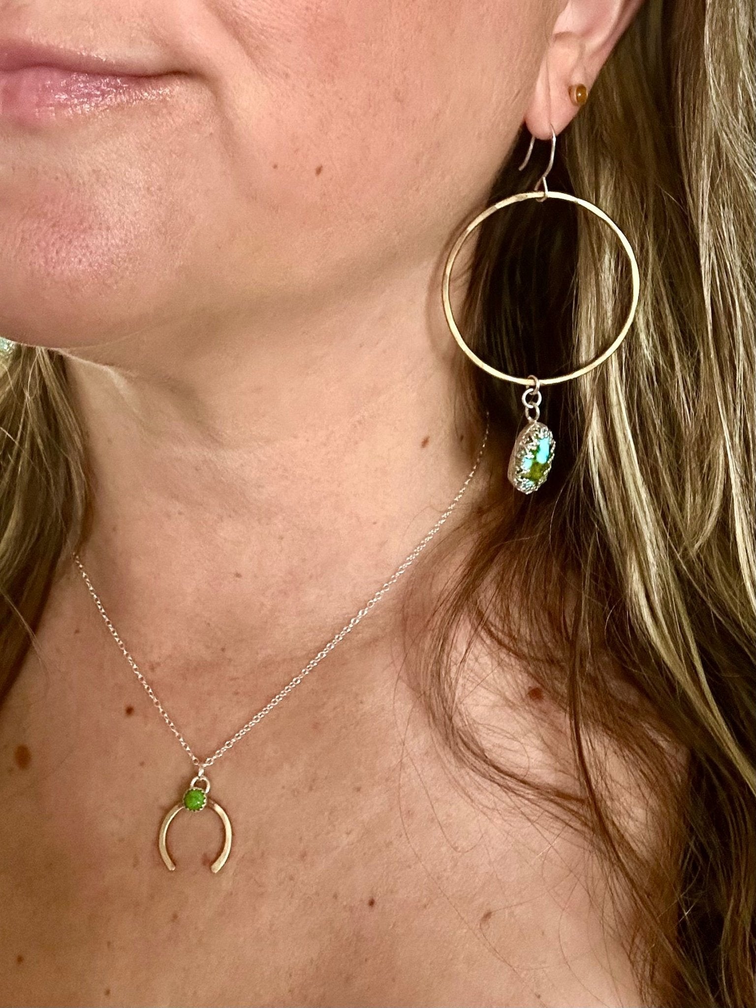 Share Luck - Lucky Horseshoe Charm Necklace - Turquoise - Addy Avenue