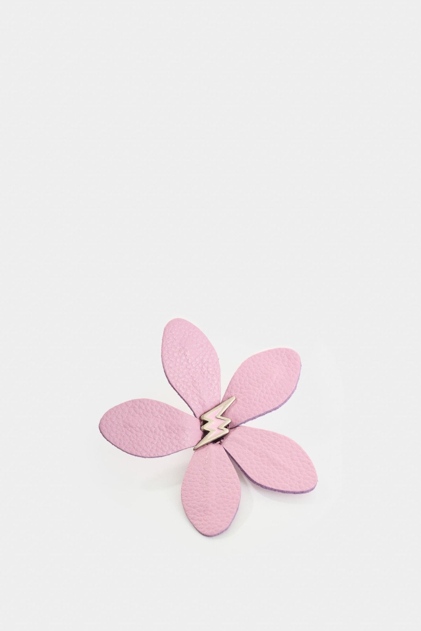 Small leather San Joaquín flower brooch for women - Addy Avenue